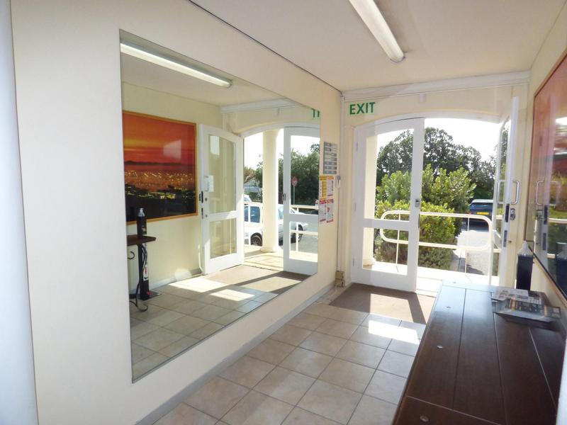 To Let commercial Property for Rent in Vredehoek Western Cape